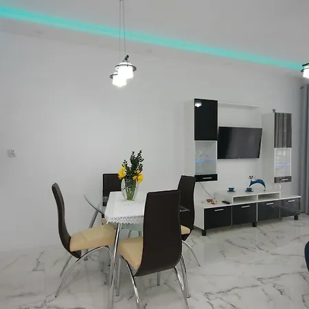 Marina House Apartment